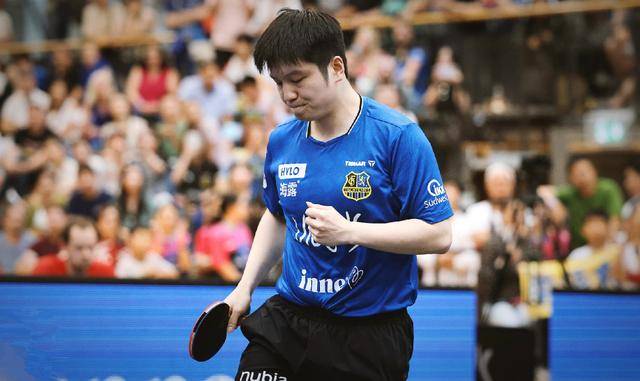 目中崭露头 目中崭露头