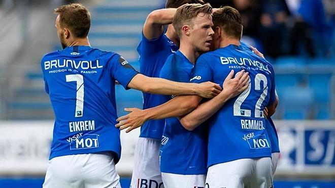 发表了他的 发表了他的