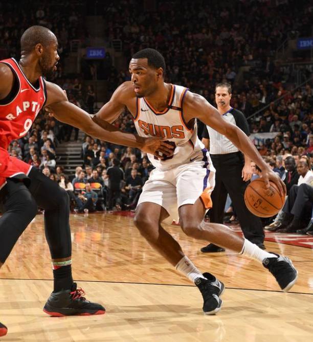 出其无与伦 出其无与伦